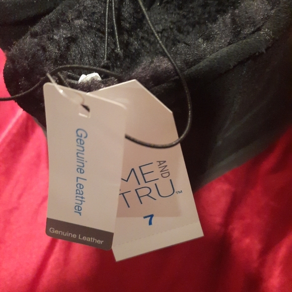 Womens Genuine Leather size 7 Time and Tru Black Winter Boots - Picture 5 of 5